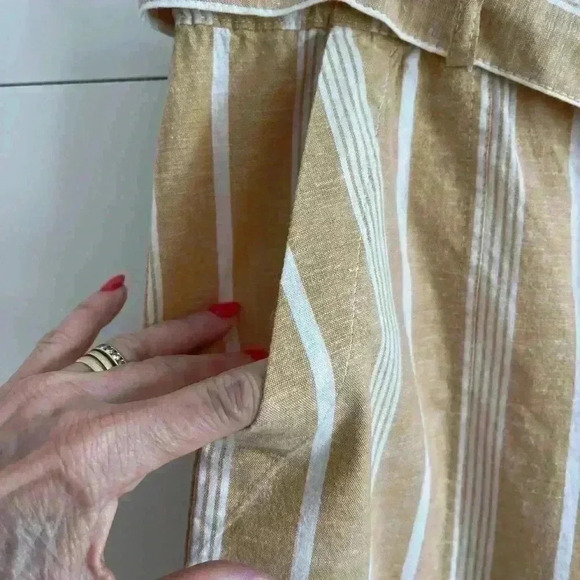 Marine Layer women’s size large wide leg, belted pull on pants.Great condition. - Picture 4 of 8